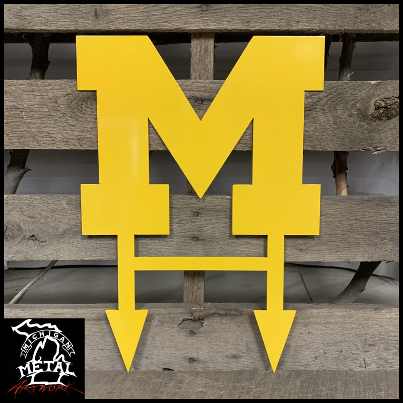 Michigan Wolverines Metal Yard Art 12 X 10 / Yellow